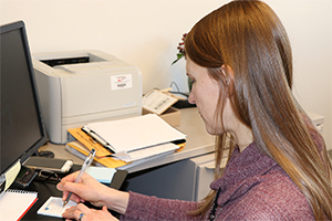 Denver Health psychologist uses sticky notes for therapy