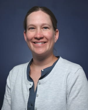 Nora Helmus